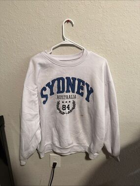 refuge White Fleece Crewneck Sweatshirt